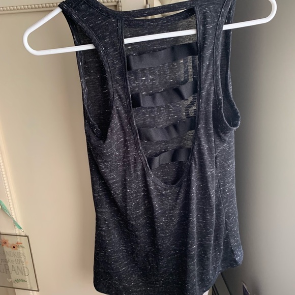 2 VS Sport workout tops - Picture 3 of 7